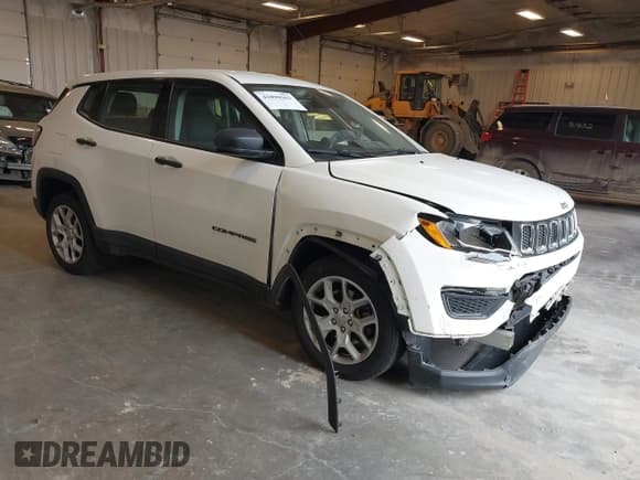✅ 2018 Jeep Compass Sport • VIN: 3C4NJCAB4JT318163 • Лот: 41890363. Опубликован ранее на IAAI с пробегом 70 904 миль. Бесплатный доступ к архиву аукционных продаж из США и подробный отчёт об истории автомобиля на DreamBid. Изображение 1.