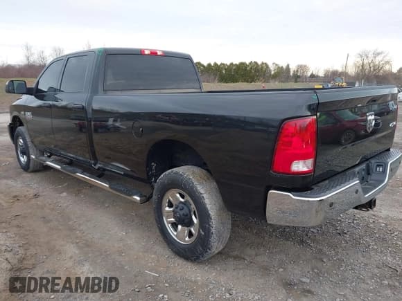 ✅ 2018 Ram 2500 Tradesman • VIN: 3C6UR5HJ9JG189592 • Lot: 41919085. Listed on IAAI with 57,154 mi. Free auction sales archive from the USA and detailed vehicle history report at DreamBid. Image 3.