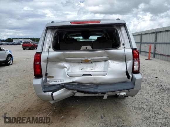 ✅ 2018 Chevrolet Suburban LT • VIN: 1GNSCHKC4JR249122 • Лот: 81604185. Опубликован ранее на Copart с пробегом 121 859 миль. Бесплатный доступ к архиву аукционных продаж из США и подробный отчёт об истории автомобиля на DreamBid. Изображение 6.