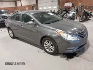 2013 Hyundai Sonata GLS z VIN 5NPEB4AC7DH717214, wystawiony jako IAAI lot #43457748 z przebiegiem 52 839 mil mil oraz . Historia ofert i sprzedaży dostępna na DreamBid. Obrazek 1.