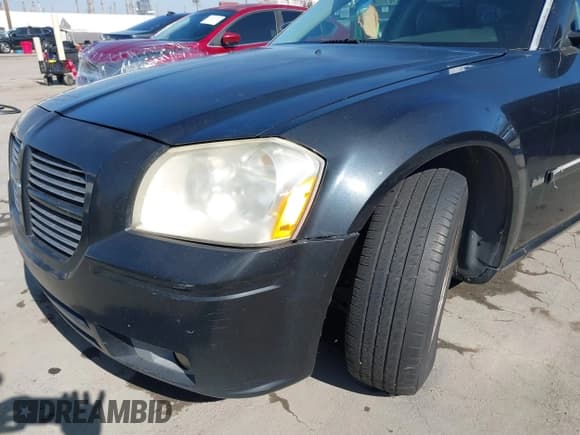 ✅ 2006 Dodge Magnum • VIN: 2D4FV47V46H123876 • Lot: 43652959. Wystawiony na IAAI z przebiegiem 251 202 mil. Bezpłatny archiwum sprzedaży aukcyjnych z USA i szczegółowy raport historii pojazdu na DreamBid. Zdjęcie 6.