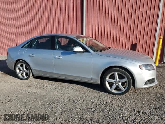 ✅ 2012 Audi A4 • VIN: WAUMFCFL7CN002366 • Лот: 70538775. Опубликован ранее на Copart с пробегом 331 604 миль. Бесплатный доступ к архиву аукционных продаж из США и подробный отчёт об истории автомобиля на DreamBid. Изображение 4.