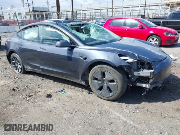 ✅ 2023 Tesla Model 3 Long Range • VIN: 5YJ3E1EB4PF715776 • Lot: 41949969. Wystawiony na IAAI z przebiegiem Nie podano. Bezpłatny archiwum sprzedaży aukcyjnych z USA i szczegółowy raport historii pojazdu na DreamBid. Zdjęcie 1.