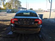 ✅ 2011 Volvo S60 • VIN: YV1902FH0B2000730 • Lot: 43543784. Listed on IAAI with 153,765 mi. Free auction sales archive from the USA and detailed vehicle history report at DreamBid. Image 17.