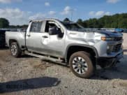 ✅ 2024 Chevrolet Silverado 2500HD Custom • VIN: 2GC4YMEY5R1248830 • Lot: 62823315. Wystawiony na Copart z przebiegiem 9 903 mil. Bezpłatny archiwum sprzedaży aukcyjnych z USA i szczegółowy raport historii pojazdu na DreamBid. Zdjęcie 4.