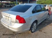 ✅ 2011 Volvo S40 • VIN: YV1672MS6B2547210 • Lot: 42995239. Listed on IAAI with 177,457 mi. Free auction sales archive from the USA and detailed vehicle history report at DreamBid. Image 4.