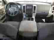 2009 Dodge 1500 Sport z VIN 1D3HB13T59J501909, wystawiony jako Copart lot #58692255 z przebiegiem 159 123 mil mil oraz Szkoda całkowita • Salvage title. Historia ofert i sprzedaży dostępna na DreamBid. Obrazek 8.