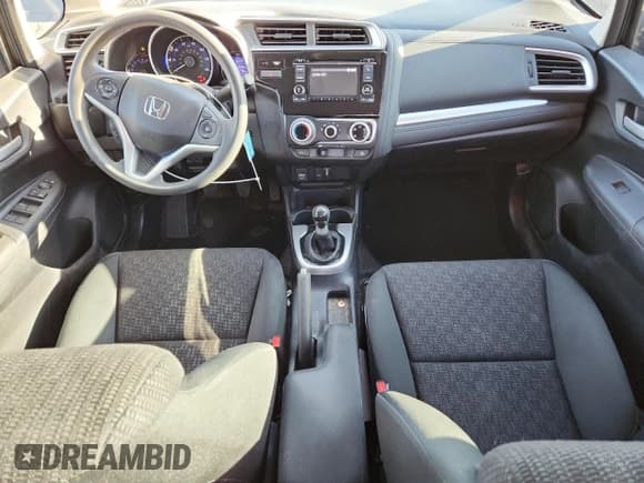 ✅ 2015 Honda Fit LX • VIN: 3HGGK5G53FM767386 • Lot: 84603785. Wystawiony na Copart z przebiegiem 52 282 mil. Bezpłatny archiwum sprzedaży aukcyjnych z USA i szczegółowy raport historii pojazdu na DreamBid. Zdjęcie 8.