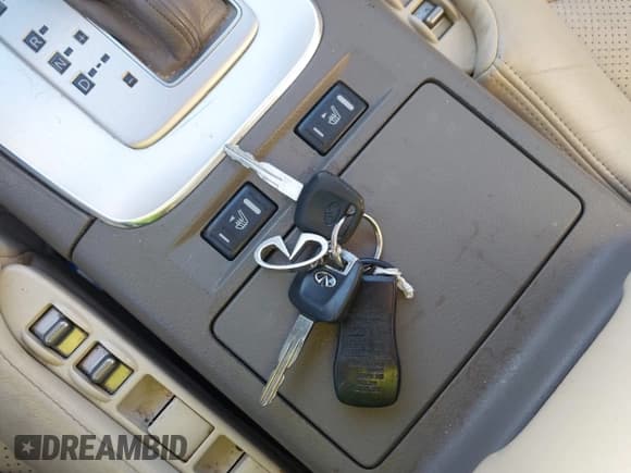 ✅ 2006 Infiniti G35 • VIN: JNKCV51EX6M502083 • Lot: 43479759. Listed on IAAI with 111,724 mi. Free auction sales archive from the USA and detailed vehicle history report at DreamBid. Image 11.