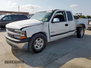 ✅ 2000 Chevrolet Silverado 1500 • VIN: 2GCEC19W6Y1335189 • Лот: 54317135. Опубликован ранее на Copart с пробегом Не указан. Бесплатный доступ к архиву аукционных продаж из США и подробный отчёт об истории автомобиля на DreamBid. Изображение 1.
