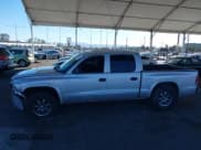 ✅ 2003 Dodge Dakota SLT • VIN: 1D7HL48N13S294573 • Lot: 41291127. Wystawiony na IAAI z przebiegiem 227 355 mil. Bezpłatny archiwum sprzedaży aukcyjnych z USA i szczegółowy raport historii pojazdu na DreamBid. Zdjęcie 14.