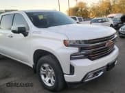 ✅ 2020 Chevrolet Silverado 1500 High Country • VIN: 3GCPWFEDXLG409568 • Lot: 79706864. Wystawiony na Copart z przebiegiem 44 792 mil. Bezpłatny archiwum sprzedaży aukcyjnych z USA i szczegółowy raport historii pojazdu na DreamBid. Zdjęcie 1.