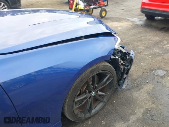 ✅ 2020 BMW 3 Series 330i • VIN: 3MW5R1J08L8B18529 • Lot: 43555520. Wystawiony na IAAI z przebiegiem 94 194 mil. Bezpłatny archiwum sprzedaży aukcyjnych z USA i szczegółowy raport historii pojazdu na DreamBid. Zdjęcie 6.