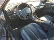 ✅ 2000 Mercedes-Benz CLK 320/430 • VIN: WDBLK65G2YT052982 • Lot: 81519625. Wystawiony na Copart z przebiegiem 295 932 mil. Bezpłatny archiwum sprzedaży aukcyjnych z USA i szczegółowy raport historii pojazdu na DreamBid. Zdjęcie 8.