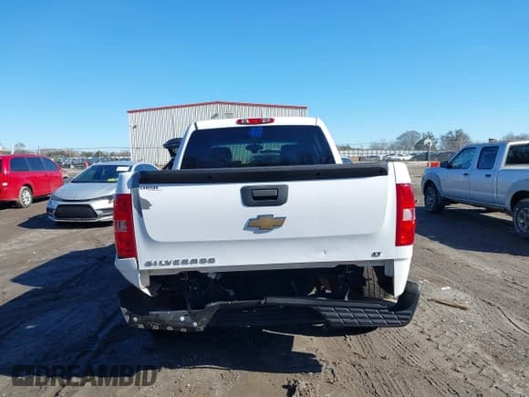 ✅ 2009 Chevrolet Silverado 1500 • VIN: 2GCEC23J391139098 • Lot: 41440718. Wystawiony na IAAI z przebiegiem 143 000 mil. Bezpłatny archiwum sprzedaży aukcyjnych z USA i szczegółowy raport historii pojazdu na DreamBid. Zdjęcie 15.