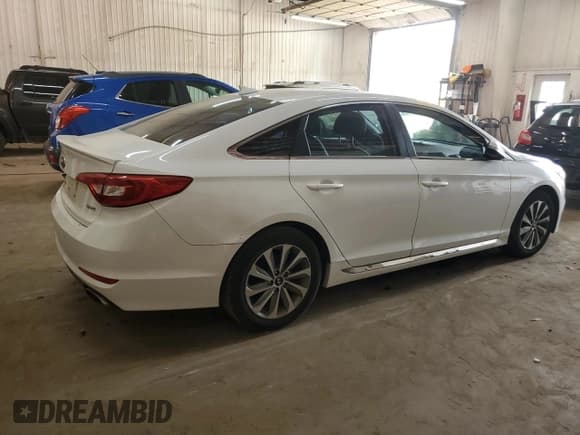 ✅ 2016 Hyundai Sonata Sport • VIN: 5NPE34AF8GH288385 • Lot: 84456125. Listed on Copart with 142,120 mi. Free auction sales archive from the USA and detailed vehicle history report at DreamBid. Image 3.