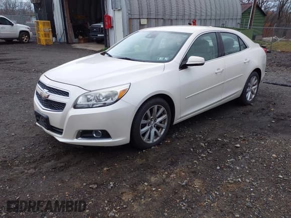 ✅ 2013 Chevrolet Malibu LT • VIN: 1G11E5SAXDF213042 • Lot: 43668825. Listed on IAAI with 174,912 mi. Free auction sales archive from the USA and detailed vehicle history report at DreamBid. Image 2.