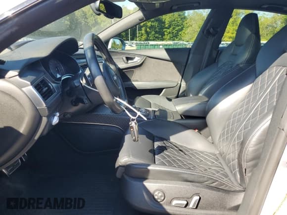 ✅ 2016 Audi S7 • VIN: WAUW2AFC0GN091096 • Lot: 80781915. Listed on Copart with 131,293 mi. Free auction sales archive from the USA and detailed vehicle history report at DreamBid. Image 7.