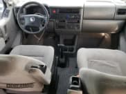 ✅ 2002 Volkswagen EuroVan MV • VIN: WV2NB47052H015757 • Lot: 81666434. Listed on Copart with 191,543 mi. Free auction sales archive from the USA and detailed vehicle history report at DreamBid. Image 8.