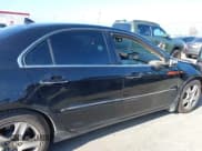 ✅ 2005 Acura RL • VIN: JH4KB16505C012794 • Lot: 43833012. Listed on IAAI with 222,108 mi. Free auction sales archive from the USA and detailed vehicle history report at DreamBid. Image 14.