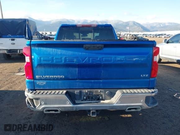 ✅ 2022 Chevrolet Silverado 1500 LTZ • VIN: 1GCUDGED6NZ544578 • Lot: 40749326. Listed on IAAI with Not provided. Free auction sales archive from the USA and detailed vehicle history report at DreamBid. Image 17.