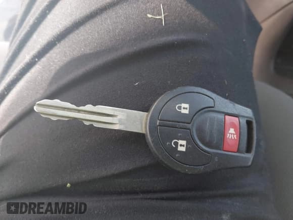 ✅ 2021 Nissan NV200 SV • VIN: 3N6CM0KN2MK703945 • Lot: 42941342. Wystawiony na IAAI z przebiegiem 127 979 mil. Bezpłatny archiwum sprzedaży aukcyjnych z USA i szczegółowy raport historii pojazdu na DreamBid. Zdjęcie 11.