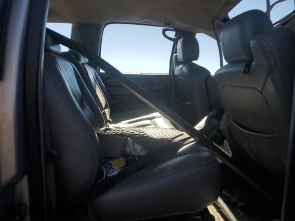 ✅ 2004 Chevrolet Suburban LT • VIN: 3GNFK16T84G138535 • Лот: 42038965. Опубликован ранее на Copart с пробегом Не указан. Бесплатный доступ к архиву аукционных продаж из США и подробный отчёт об истории автомобиля на DreamBid. Изображение 12.