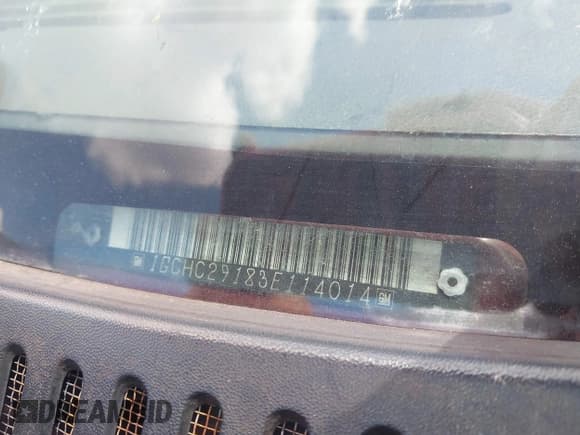 ✅ 2003 Chevrolet Silverado 2500HD LS • VIN: 1GCHC29183E114014 • Lot: 42917295. Listed on IAAI with 360,118 mi. Free auction sales archive from the USA and detailed vehicle history report at DreamBid. Image 9.