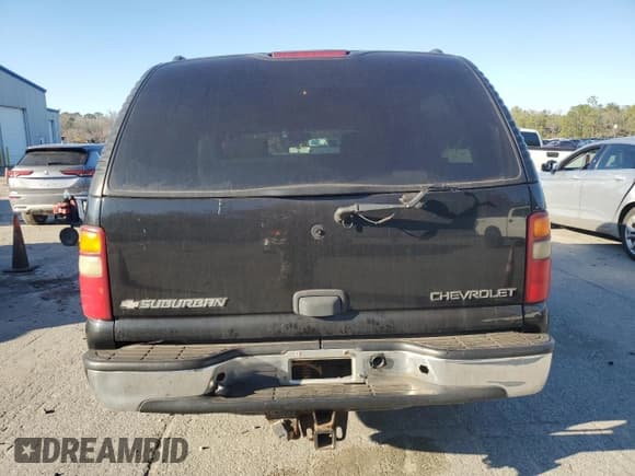 ✅ 2003 Chevrolet Suburban LS • VIN: 3GNEC16Z53G303176 • Лот: 45811225. Опубликован ранее на Copart с пробегом 354 812 миль. Бесплатный доступ к архиву аукционных продаж из США и подробный отчёт об истории автомобиля на DreamBid. Изображение 6.