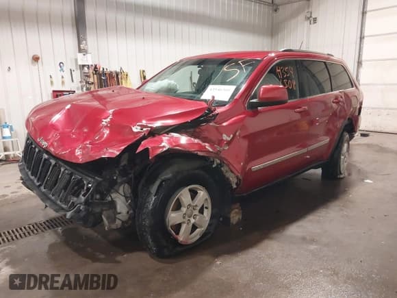 ✅ 2011 Jeep Grand Cherokee Laredo • VIN: 1J4RR4GG4BC550949 • Lot: 43546308. Listed on IAAI with 204,503 mi. Free auction sales archive from the USA and detailed vehicle history report at DreamBid. Image 21.