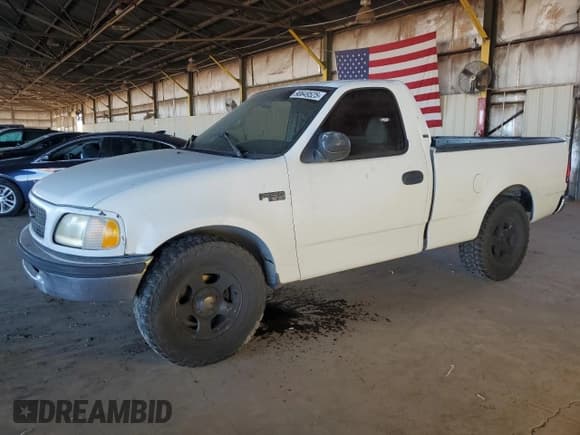 ✅ 1997 Ford F-150 • VIN: 1FTDF1726VNB94122 • Lot: 90649525. Wystawiony na Copart z przebiegiem 260 730 mil. Bezpłatny archiwum sprzedaży aukcyjnych z USA i szczegółowy raport historii pojazdu na DreamBid. Zdjęcie 1.