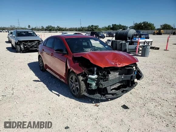 ✅ 2021 Kia Forte GT-Line • VIN: 3KPF34AD3ME398781 • Лот: 90680275. Опубликован ранее на Copart с пробегом 37 001 миль. Бесплатный доступ к архиву аукционных продаж из США и подробный отчёт об истории автомобиля на DreamBid. Изображение 14.