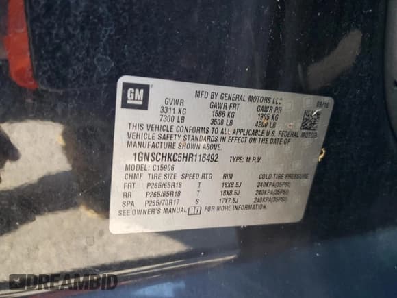 ✅ 2017 Chevrolet Suburban LT • VIN: 1GNSCHKC5HR116492 • Lot: 67053414. Wystawiony na Copart z przebiegiem 289 338 mil. Bezpłatny archiwum sprzedaży aukcyjnych z USA i szczegółowy raport historii pojazdu na DreamBid. Zdjęcie 13.