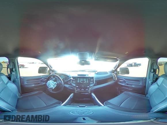 ✅ 2019 Ram 2500 Laramie • VIN: 3C6UR5FL2KG713459 • Lot: 70426035. Wystawiony na Copart z przebiegiem 53 913 mil. Bezpłatny archiwum sprzedaży aukcyjnych z USA i szczegółowy raport historii pojazdu na DreamBid. Zdjęcie 14.