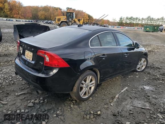 ✅ 2013 Volvo S60 T5 Premier • VIN: YV1612FS5D2187431 • Lot: 87292205. Listed on Copart with 177,150 mi. Free auction sales archive from the USA and detailed vehicle history report at DreamBid. Image 3.