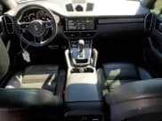 ✅ 2019 Porsche Cayenne S • VIN: WP1AB2AY6KDA65587 • Lot: 89461605. Wystawiony na Copart z przebiegiem 38 365 mil. Bezpłatny archiwum sprzedaży aukcyjnych z USA i szczegółowy raport historii pojazdu na DreamBid. Zdjęcie 8.