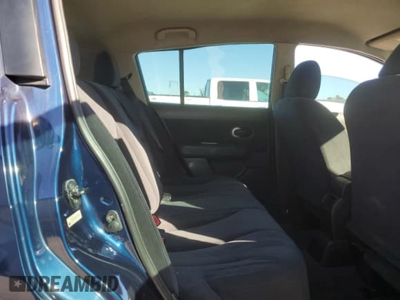 ✅ 2012 Nissan Versa S • VIN: 3N1BC1CP8CL369908 • Лот: 90384515. Опубликован ранее на Copart с пробегом 163 696 миль. Бесплатный доступ к архиву аукционных продаж из США и подробный отчёт об истории автомобиля на DreamBid. Изображение 10.