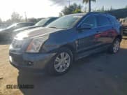 ✅ 2010 Cadillac SRX • VIN: 3GYFNGEY0AS504703 • Лот: 95186505. Опубликован ранее на Copart с пробегом 107 514 миль. Бесплатный доступ к архиву аукционных продаж из США и подробный отчёт об истории автомобиля на DreamBid. Изображение 1.