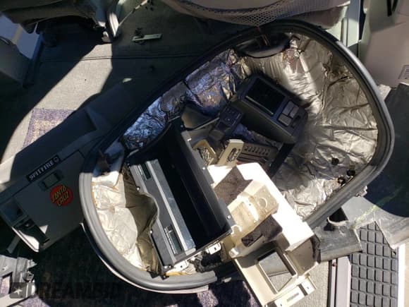 ✅ 1994 GMC Safari • VIN: 1GKDM19W8RB540317 • Lot: 79138114. Wystawiony na Copart z przebiegiem Nie podano. Bezpłatny archiwum sprzedaży aukcyjnych z USA i szczegółowy raport historii pojazdu na DreamBid. Zdjęcie 13.