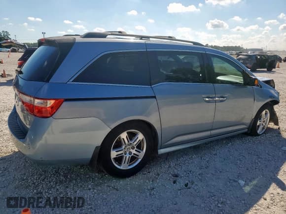 ✅ 2011 Honda Odyssey Touring • VIN: 5FNRL5H93BB055268 • Lot: 85111095. Listed on Copart with 178,631 mi. Free auction sales archive from the USA and detailed vehicle history report at DreamBid. Image 3.