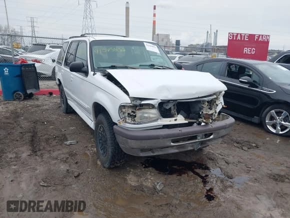 ✅ 1997 Ford Explorer XL • VIN: 1FMDU34E3VUB50631 • Лот: 41549892. Опубликован ранее на IAAI с пробегом 273 839 миль. Бесплатный доступ к архиву аукционных продаж из США и подробный отчёт об истории автомобиля на DreamBid. Изображение 1.
