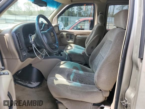 ✅ 2002 GMC Savana • VIN: 1GDFG65R221108418 • Lot: 51793385. Listed on Copart with 150,466 mi. Free auction sales archive from the USA and detailed vehicle history report at DreamBid. Image 7.
