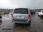 ✅ 2020 Dodge Grand Caravan SXT • VIN: 2C4RDGCG6LR228043 • Лот: 43783580. Опубликован ранее на IAAI с пробегом 209 393 миль. Бесплатный доступ к архиву аукционных продаж из США и подробный отчёт об истории автомобиля на DreamBid. Изображение 16.