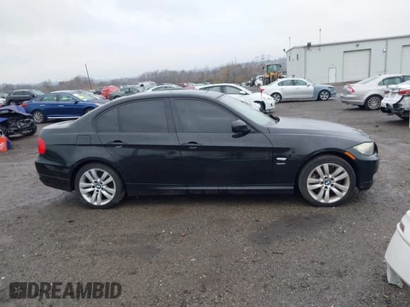 ✅ 2011 BMW 3 Series 335i xDrive • VIN: WBAPL5C51BA917548 • Lot: 43735879. Listed on IAAI with 111,863 mi. Free auction sales archive from the USA and detailed vehicle history report at DreamBid. Image 13.