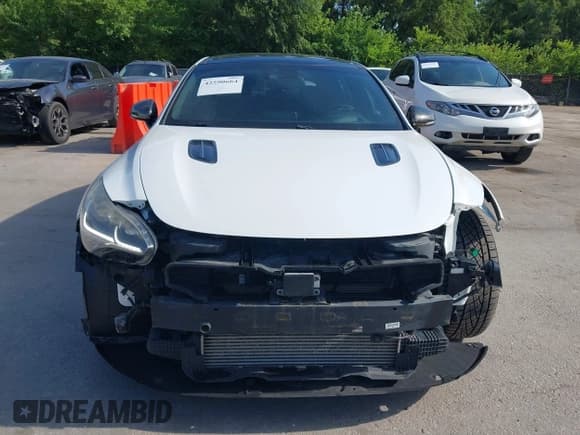 ✅ 2018 Kia Stinger GT2 • VIN: KNAE55LC9J6036274 • Lot: 42590664. Wystawiony na IAAI z przebiegiem 84 750 mil. Bezpłatny archiwum sprzedaży aukcyjnych z USA i szczegółowy raport historii pojazdu na DreamBid. Zdjęcie 13.