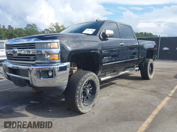 ✅ 2015 Chevrolet Silverado 2500HD LTZ • VIN: 1GC1KWE84FF609940 • Lot: 43407719. Listed on IAAI with 165,422 mi. Free auction sales archive from the USA and detailed vehicle history report at DreamBid. Image 17.