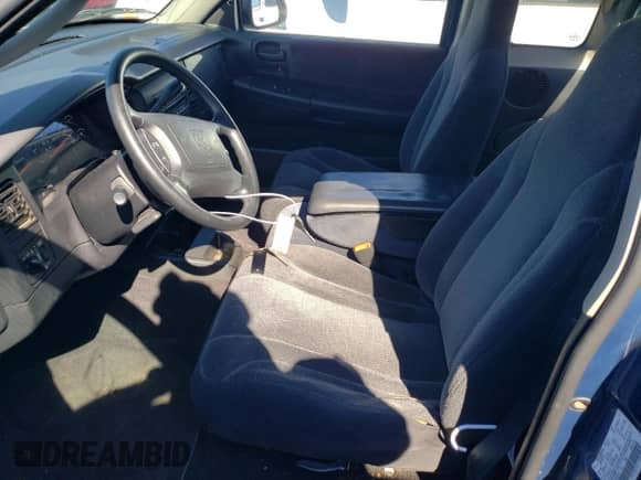 2004 Dodge Dakota Sport z VIN 1D7GL32K74S701513, wystawiony jako Copart lot #88688815 z przebiegiem 107 675 mil mil oraz Szkoda całkowita • Salvage title. Historia ofert i sprzedaży dostępna na DreamBid. Obrazek 7.