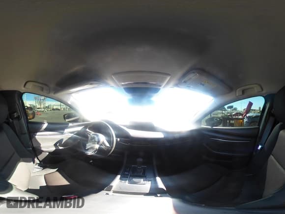 ✅ 2020 Mazda 3 • VIN: 3MZBPABLXLM130500 • Лот: 43493533. Опубликован ранее на IAAI с пробегом 67 727 миль. Бесплатный доступ к архиву аукционных продаж из США и подробный отчёт об истории автомобиля на DreamBid. Изображение 19.