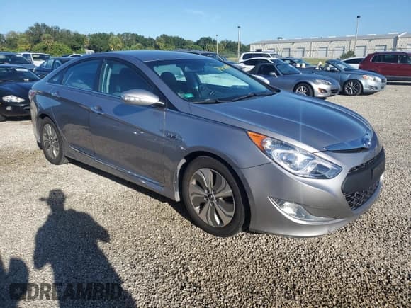 ✅ 2013 Hyundai Sonata Limited • VIN: KMHEC4A46DA094838 • Lot: 74637684. Listed on Copart with Not provided. Free auction sales archive from the USA and detailed vehicle history report at DreamBid. Image 4.