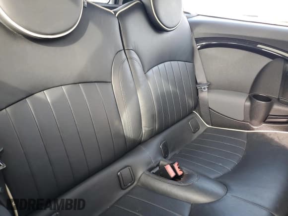 ✅ 2009 MINI Clubman • VIN: WMWML335X9TX35255 • Lot: 91352795. Listed on Copart with 69,670 mi. Free auction sales archive from the USA and detailed vehicle history report at DreamBid. Image 11.